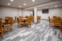 Days Inn & Suites by Wyndham Wisconsin Dells Hotels in Wisconsin Dells