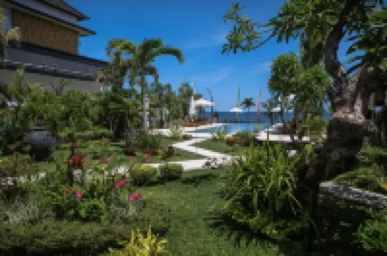 ケラパ ロヴィナ ビーチ ヴィラズ Fakultas Matematika Dan Ilmu Pengetahuan Alam周辺のホテル