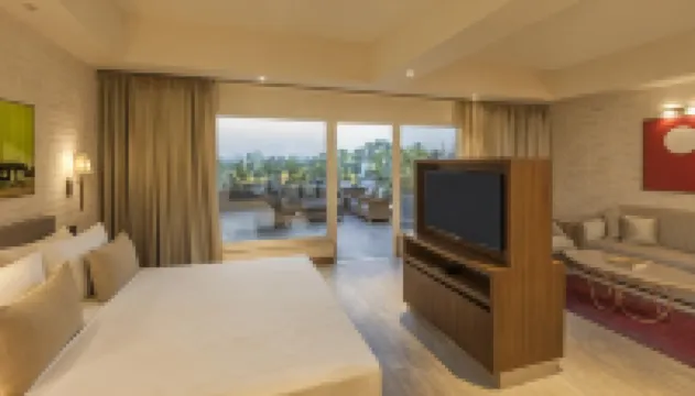 Lemon Tree Premier City Center Pune