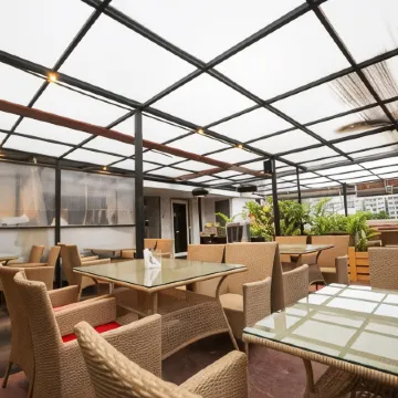 Hotel White Fields Hitec City, Hyderabad Отели рядом с достопримечательностью «Конгресс-центр Cyber»