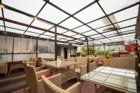 Hotel White Fields Hitec City, Hyderabad - Pet friendly