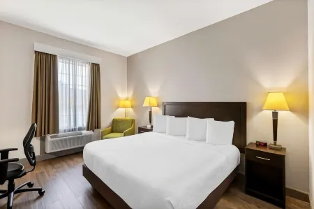 Sonesta Essential la Porte