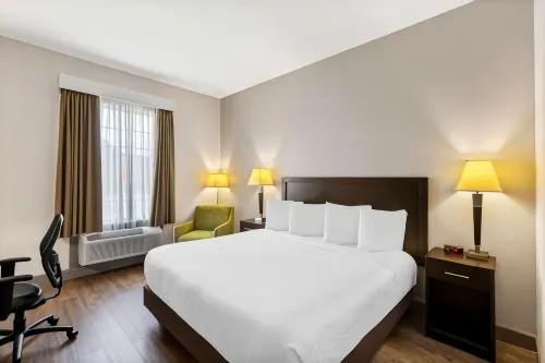 Sonesta Essential la Porte