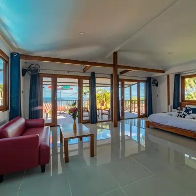 Le Grand Bleu Hotel Отели рядом с достопримечательностью «Тон Сала Пир»