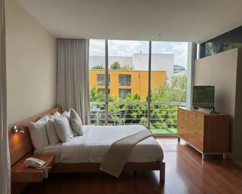 Lombardo Suites Hotels near Torre Mayor