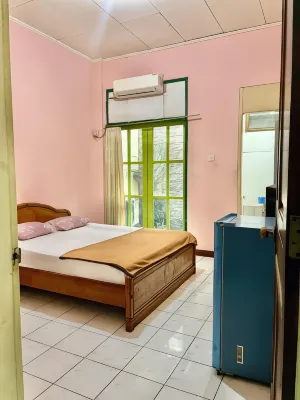 Hotel Tirtonadi Permai Các khách sạn ở Keprabon