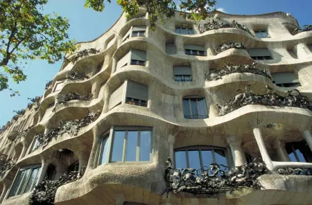 宜必思巴塞羅那中心飯店（聖家族教堂）