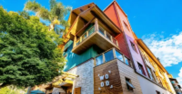 Wood Hotel