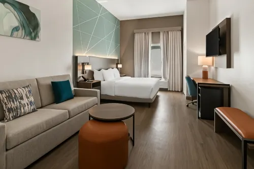 Comfort Suites