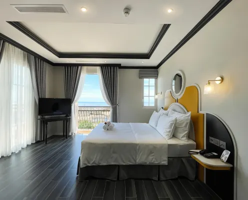 Le Bonheur Hotel - ที่มีที่จอดรถ