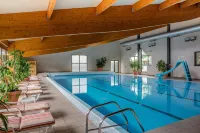 Best Western le Relais de Laguiole Hotel  Spa - ที่มีสระว่ายน้ำ