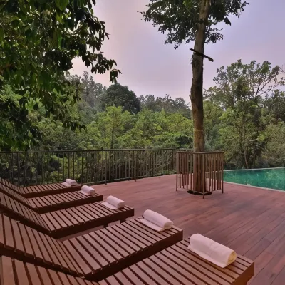 Abad Brookside Wayanad Hotel berhampiran Tasik Pookode