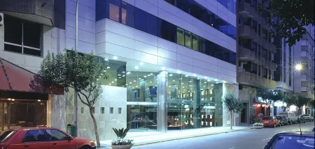 Hotel Castellon Center Affiliated by Meliá Отели рядом с достопримечательностью «Университет Хайме I»