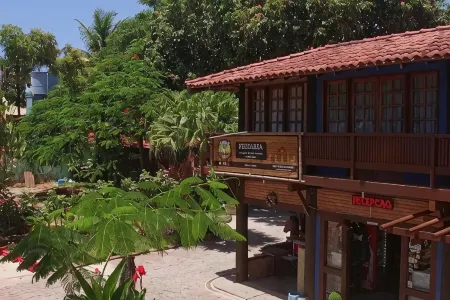 Tororao Hotel Pousada Отели рядом с достопримечательностью «Centro Histórico do Arraial d'Ajuda»