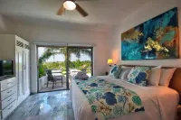 Oceanfront Luxury Townhome Condo Wifi 3 Smart TV'S Pool & Spa