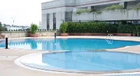 Thumrin Thana Hotel - Pools