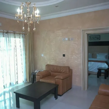 Hampton Towers & Spa - Guest Room
