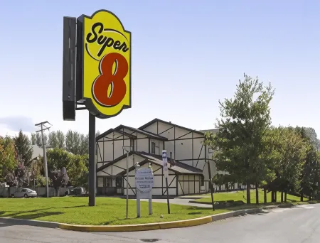 Super 8 by Wyndham East Stroudsburg/Poconos Отели в г. Аппер Маунт Бетел Тауншип