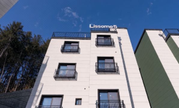 Gaypeng Poolvilla Lisum Five Penison