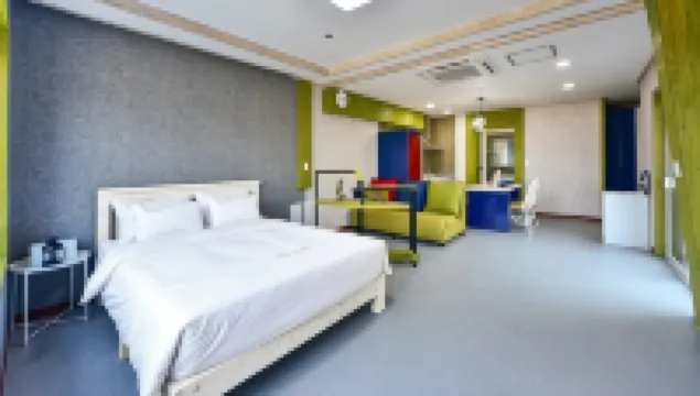 Iksan Pine Tree Spa Pension