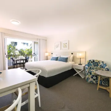 Oaks Sunshine Coast Oasis Resort Отели рядом с достопримечательностью «Голден-Бич»