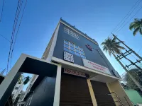 Hotel Magic Square(1 Km Away from Train Station) Hotel a 