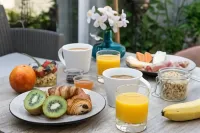 La Ferme Blanche, the Originals Relais Hotels in Lomme