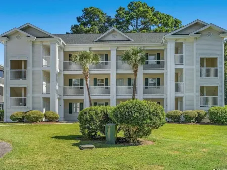 Beautiful 2 bd in Golf Community Отели рядом с достопримечательностью «Golf Desk»