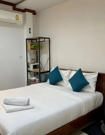 บัดเจ็ทเตียงใหญ่ห้องพักพร้อมเครื่องปรับอากาศ (ไม่มีน้ำร้อน)