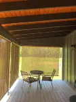 Charming studio in beautiful Hendersonville with AC, WiFi, hot tub & gated