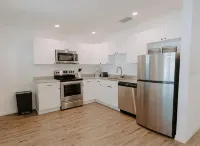 Modern Ground Floor Rental Unit near Anna Maria Island
