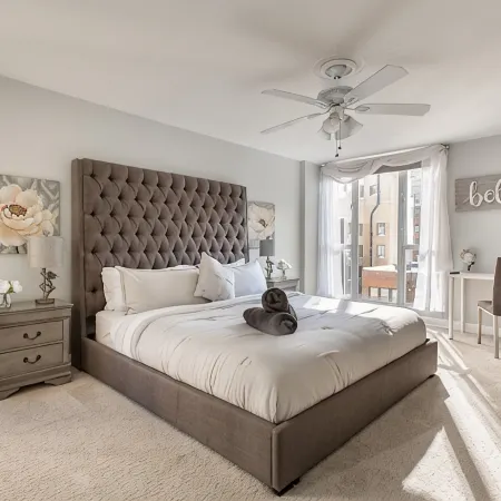 MAG MILE MEGA Entire Floor 4BD 4BA +Rooftop&Gym