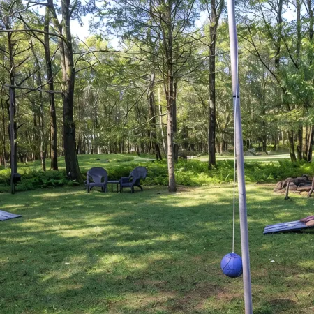 Serenity & Fun Cozy Pocono Cabin! Family Friendly - Beach-Lake-Pool-Playgrounds!