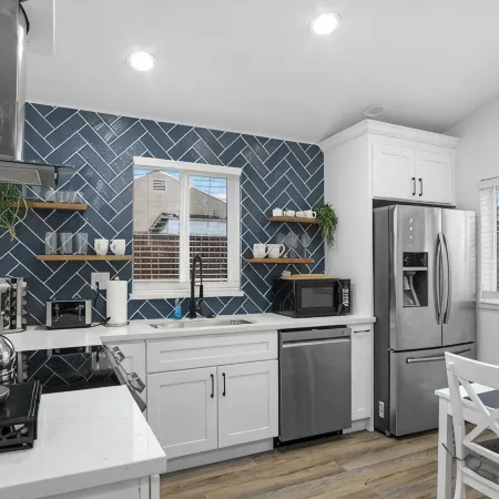 Charming 2-bedroom house in lovely Lodi with WiFi, AC