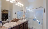 Newer home with 2 car garage less than 30 minutes from Tucson airport - Wifi