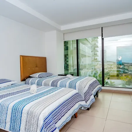 Rooftop Oceanview infinite pool. Poseidon Condo