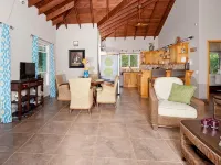Vacation home in Roatan 首先海岸線住宿飯店