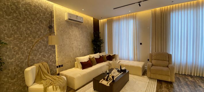 3BR | Modern Space w/ 86” TV, Self Check-in Hotels in Riyadh