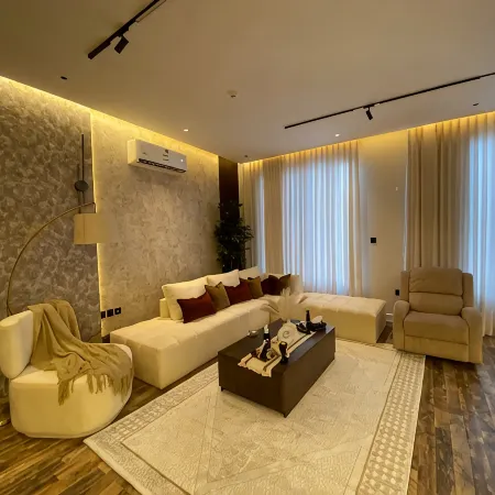 3BR | Modern Space w/ 86” TV, Self Check-in