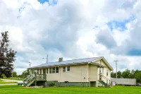 Cadiz Motel by OYO on route 250 - Motels