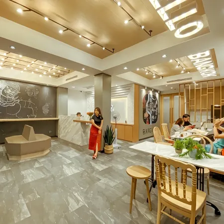 Yakthai Poshtel Отели рядом с достопримечательностью «Храм Ват Пхо»