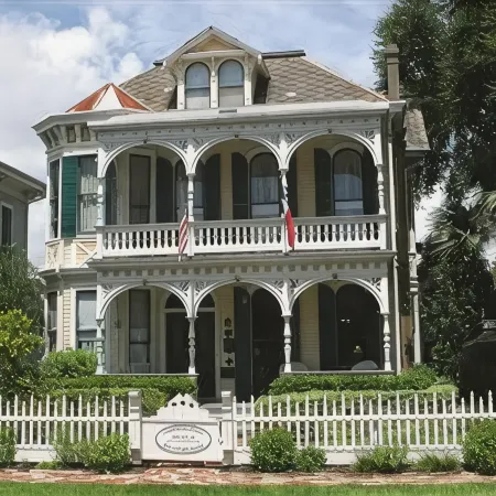 Coppersmith Inn B&B