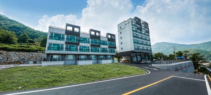 Aria Pension & Resort Hotels in Yeosu-si