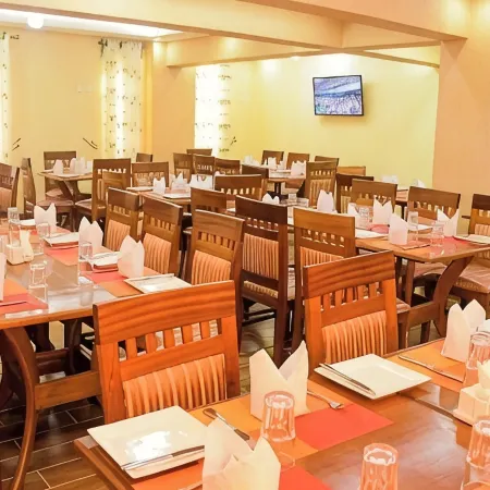 Kiandani Hotel