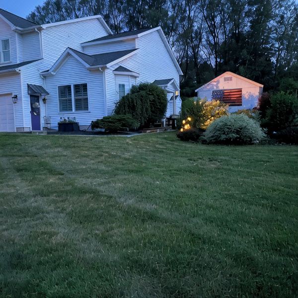 Roomy & welcoming retreat-minutes from the lake, golf, horses,dining- Saratoga!