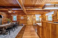 Yaak Riverfront Cabin -Hunting, Fishing & Family Get Away! - Hytter