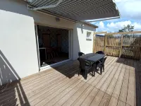 Seaside accommodation, 300 m walk from the beach with private parking