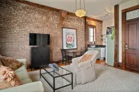 Southern Charm and Comfort on the Bourbon Trail- Trail Suites Inn, Suite A