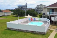 One level 4 Bedroom House with Pool, Large Docks, Canal Access - The Turtle Club - Pools