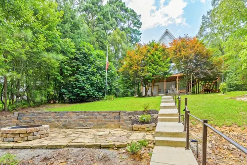 Relaxing 4-Bedroom Cottage on Smith Lake - balcony